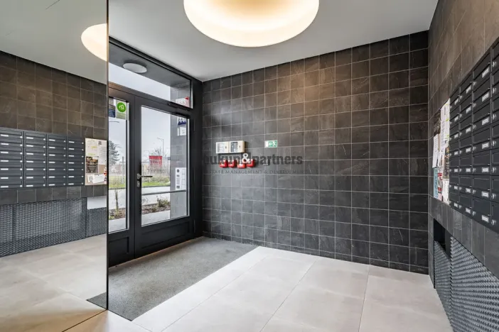 Prodej bytu 2+kk, Praha, Návarovská, 61 m2