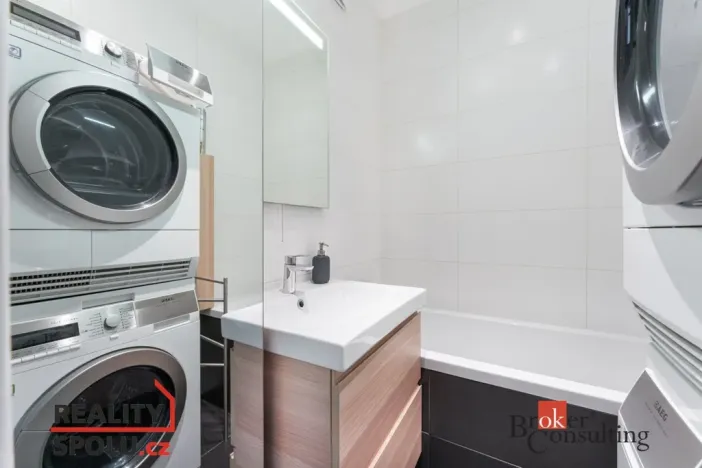 Pronájem bytu 3+1, Praha - Libeň, Konšelská, 62 m2