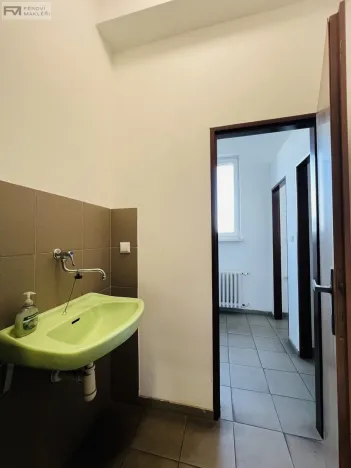 Pronájem kanceláře, Český Těšín, Nová Tovární, 1053 m2