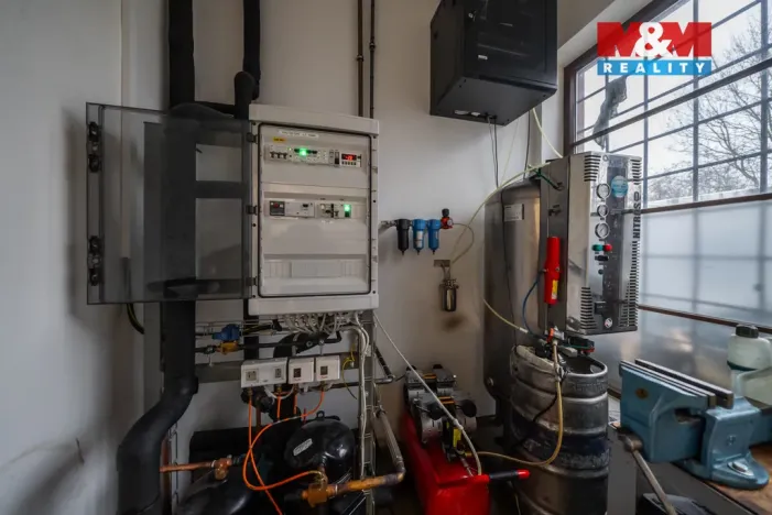 Pronájem výrobních prostor, Olomouc - Nemilany, 250 m2