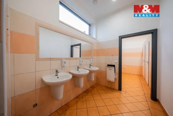 Pronájem restaurace, Olomouc - Nemilany, 600 m2