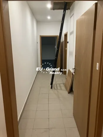 Pronájem atypického bytu, Varnsdorf, 5. května, 151 m2