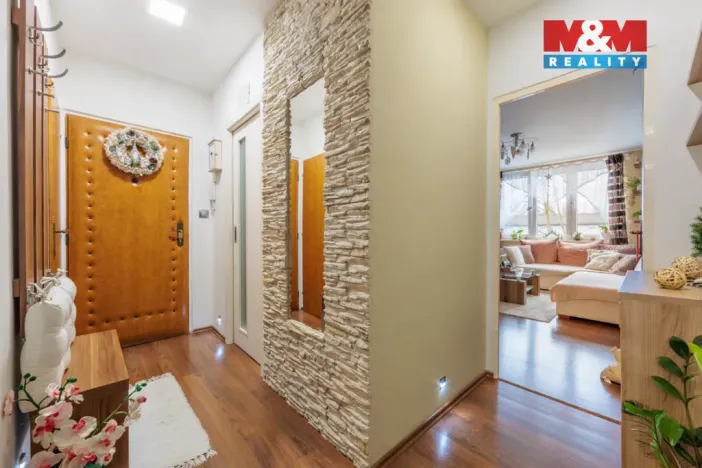 Prodej bytu 2+1, Chodov, náměstí 9. května, 60 m2