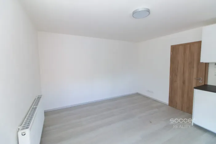 Pronájem bytu 2+kk, Praha - Smíchov, Třístoličná, 38 m2