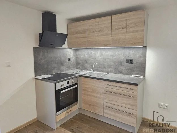 Pronájem bytu 1+kk, Kyjov, třída Komenského, 29 m2