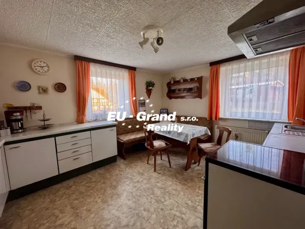 Prodej rodinného domu, Oderwitz, Německo, Dorfstrasse, 280 m2