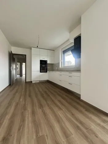 Pronájem bytu 3+kk, Praha, Návarovská, 83 m2