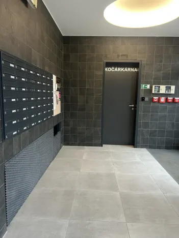 Pronájem bytu 3+kk, Praha, Návarovská, 83 m2