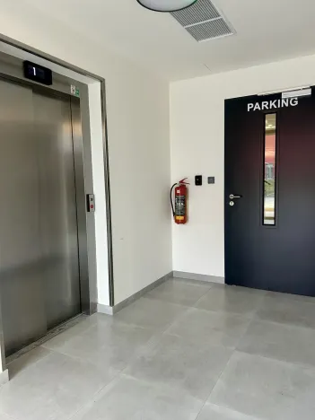 Pronájem bytu 3+kk, Praha, Návarovská, 83 m2