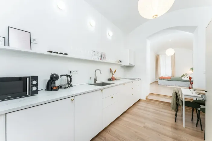 Pronájem bytu 2+kk, Praha - Vinohrady, Rumunská, 29 m2