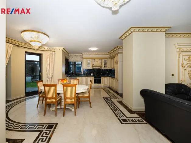 Pronájem rodinného domu, Praha - Kunratice, 450 m2