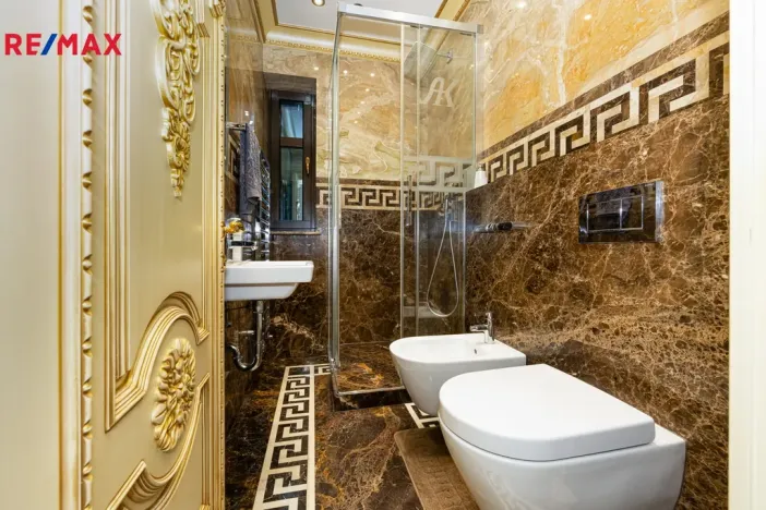 Pronájem rodinného domu, Praha - Kunratice, 450 m2