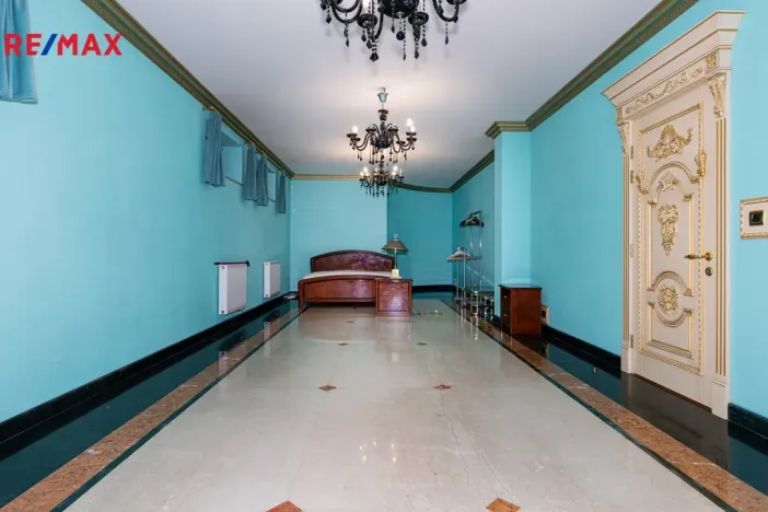 Pronájem rodinného domu, Praha - Kunratice, 450 m2