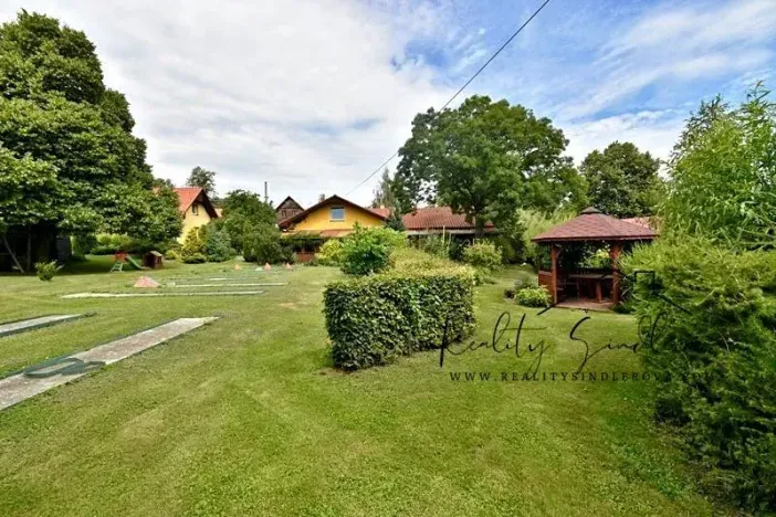 Prodej apartmánu, Hranice, 297 m2