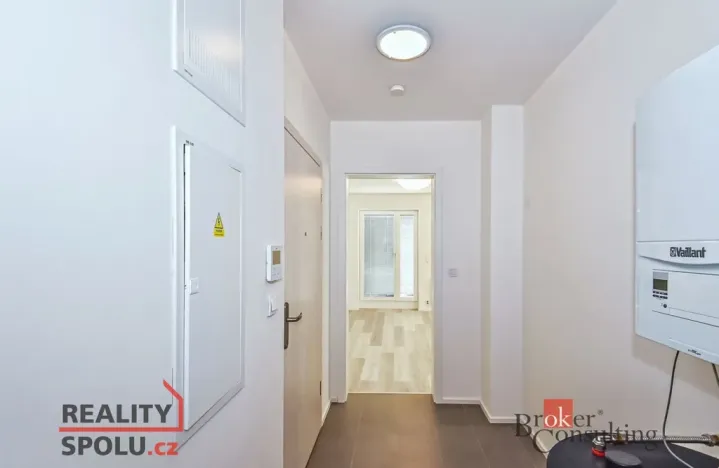 Pronájem bytu 1+kk, Praha - Libeň, Nad Rokoskou, 42 m2