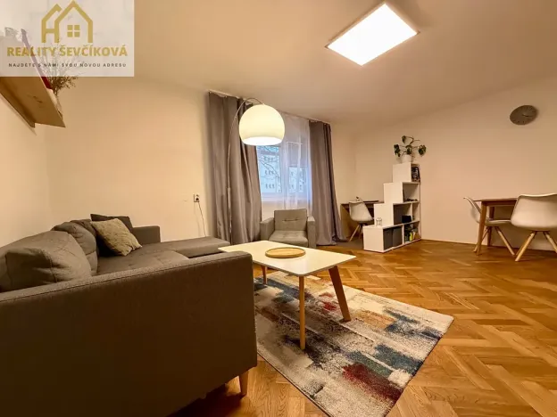 Pronájem bytu 2+1, Pardubice, Jiránkova, 63 m2