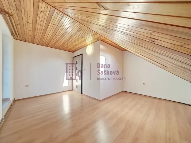 Prodej rodinného domu, Horní Skrýchov, 175 m2