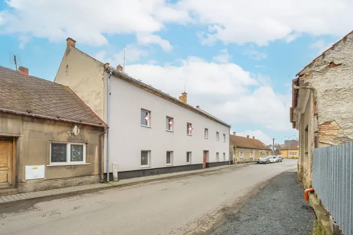 Prodej bytu 2+1, Smečno, Svinařovská, 56 m2