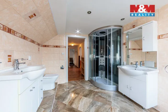 Prodej rodinného domu, Bečov nad Teplou, Nádražní, 298 m2