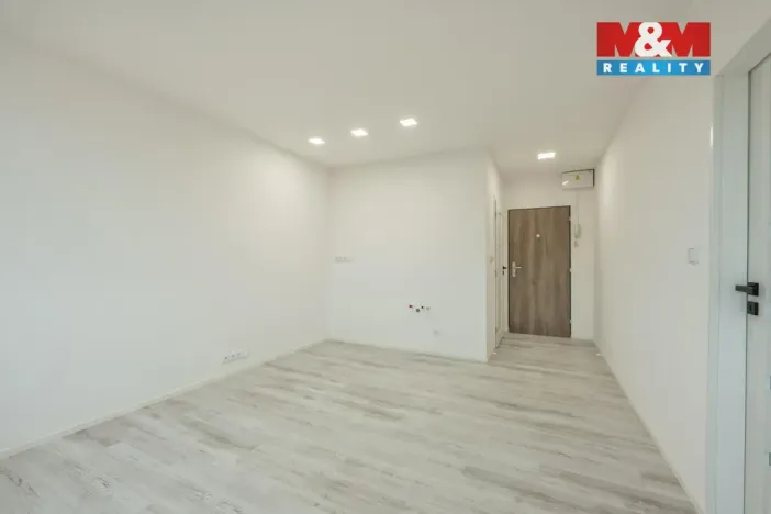 Prodej bytu 2+kk, Chřibská, 36 m2