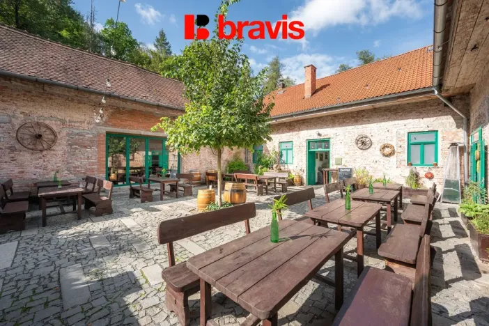 Prodej restaurace, Brno - Bystrc, Rakovecká, 500 m2