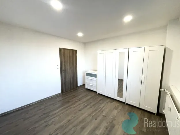 Pronájem bytu 4+1, Velešín, Nad Cihelnou, 78 m2