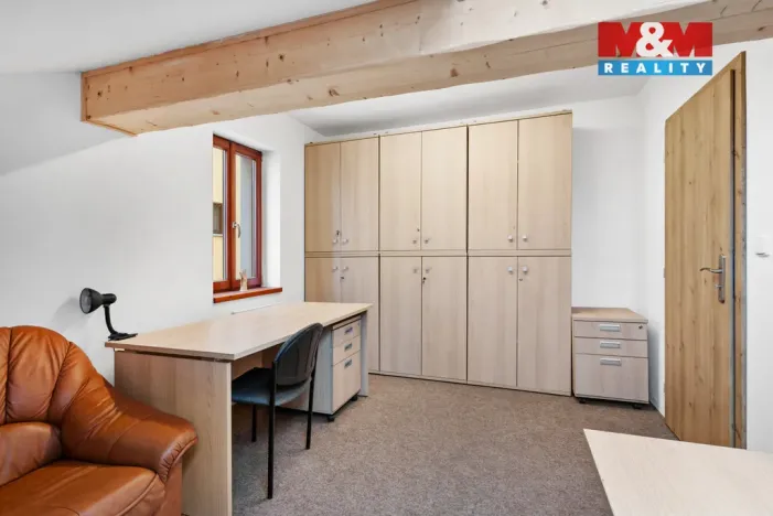 Prodej obchodního prostoru, Jablonec nad Nisou, Komenského, 600 m2