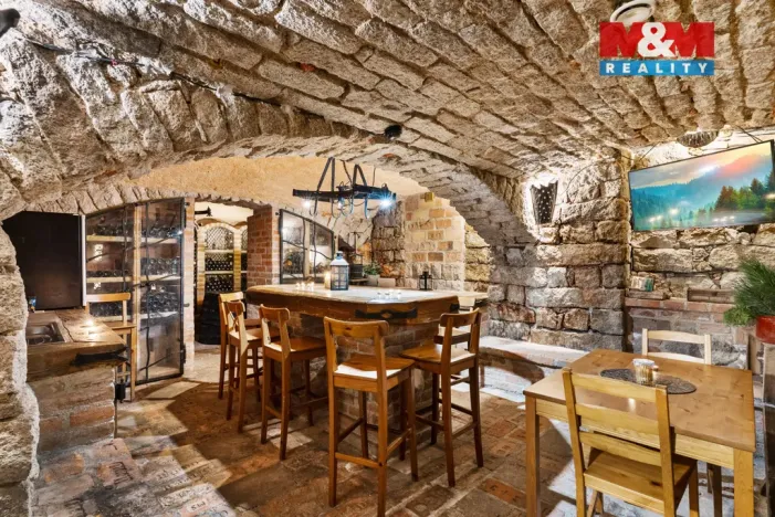 Prodej obchodního prostoru, Jablonec nad Nisou, Komenského, 600 m2