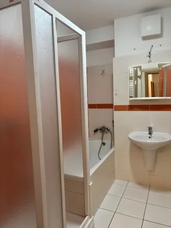 Pronájem bytu 3+kk, Pardubice, Pernerova, 65 m2