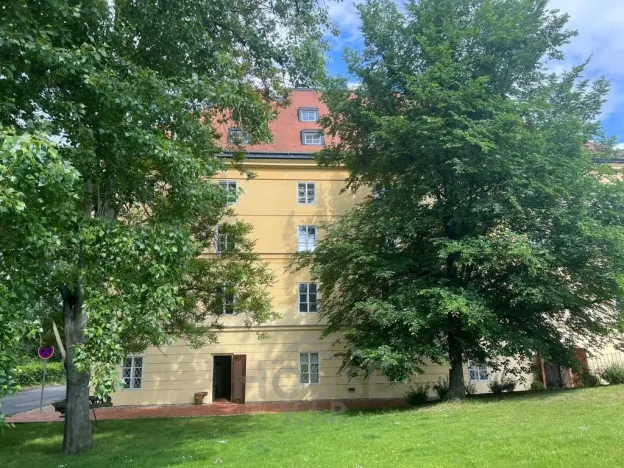 Prodej obchodního prostoru, Praha - Troja, 109 m2