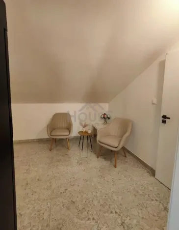 Pronájem obchodního prostoru, Přelouč, Sportovní, 210 m2