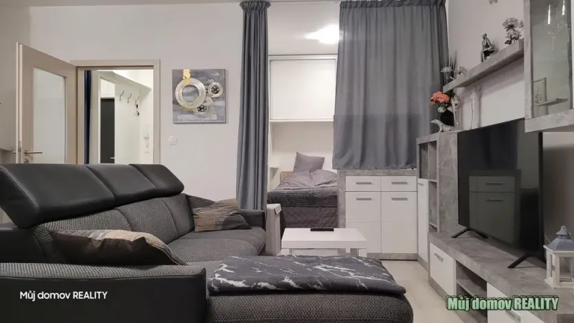 Pronájem bytu 2+kk, Praha - Letňany, Miroslava Hajna, 50 m2