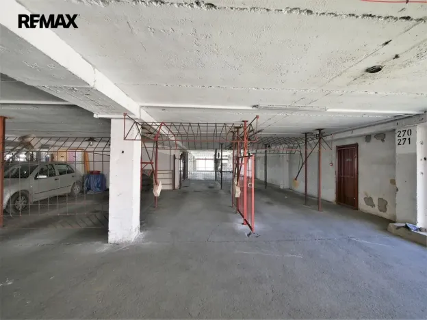 Pronájem garáže, Praha - Střížkov, Lovosická, 14 m2