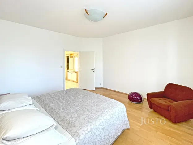 Pronájem bytu 2+1, Praha, Na okraji, 75 m2