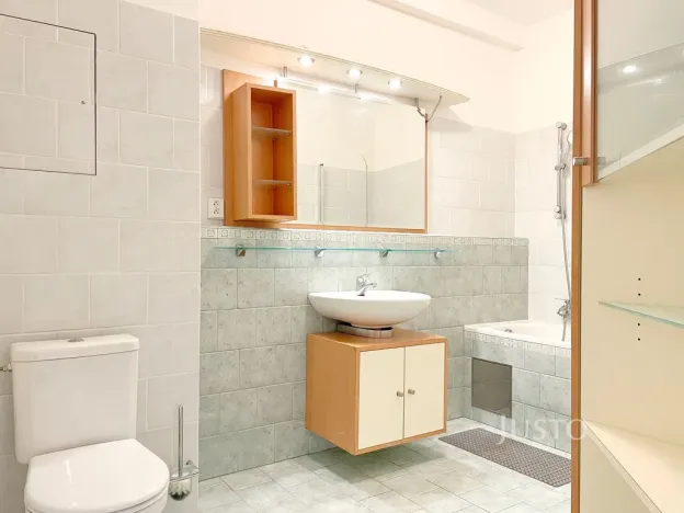 Pronájem bytu 2+1, Praha, Na okraji, 75 m2