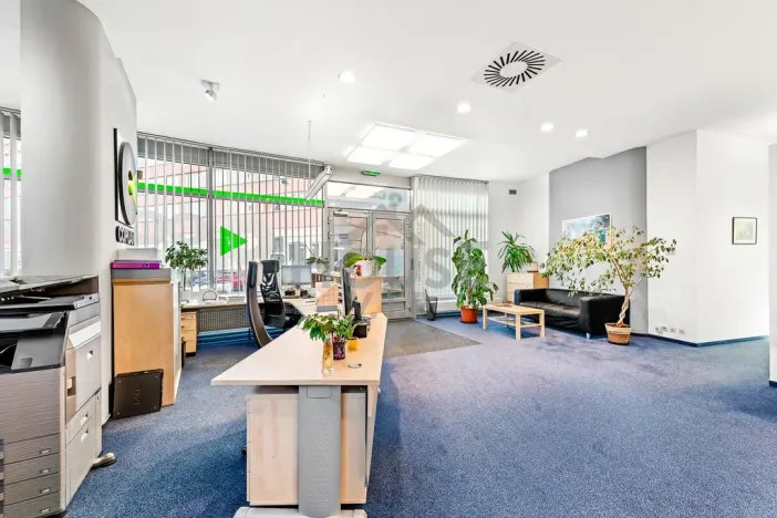 Prodej kanceláře, Praha - Záběhlice, Jetelová, 234 m2