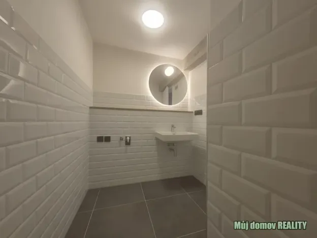 Pronájem bytu 3+kk, Praha - Vysočany, Kolbenova, 66 m2