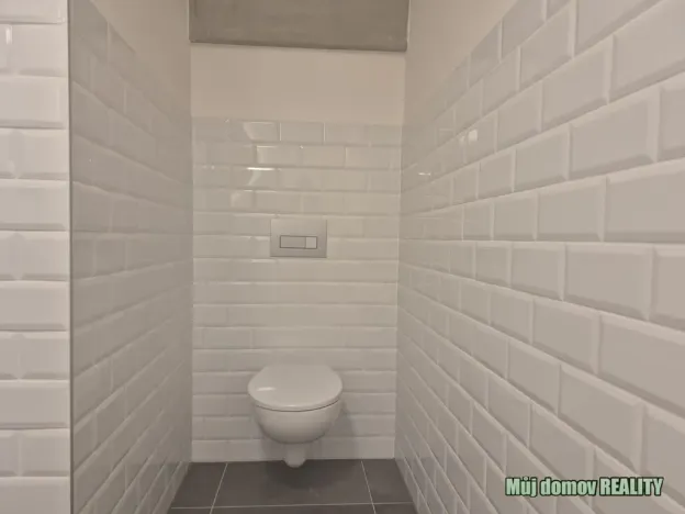 Pronájem bytu 3+kk, Praha - Vysočany, Kolbenova, 66 m2