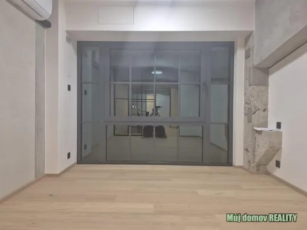 Pronájem bytu 3+kk, Praha - Vysočany, Kolbenova, 66 m2