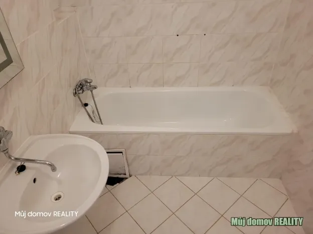 Pronájem bytu 4+1, Praha - Smíchov, Stroupežnického, 146 m2