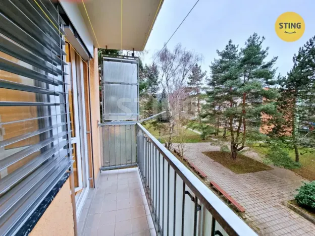 Pronájem bytu 2+1, Chvaletice, U Kulturního domu, 60 m2