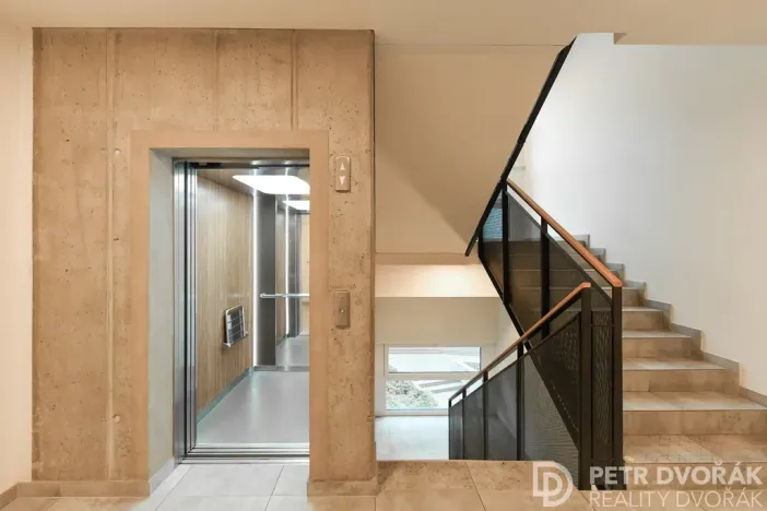 Prodej bytu 2+kk, Praha - Strašnice, Počernická, 40 m2