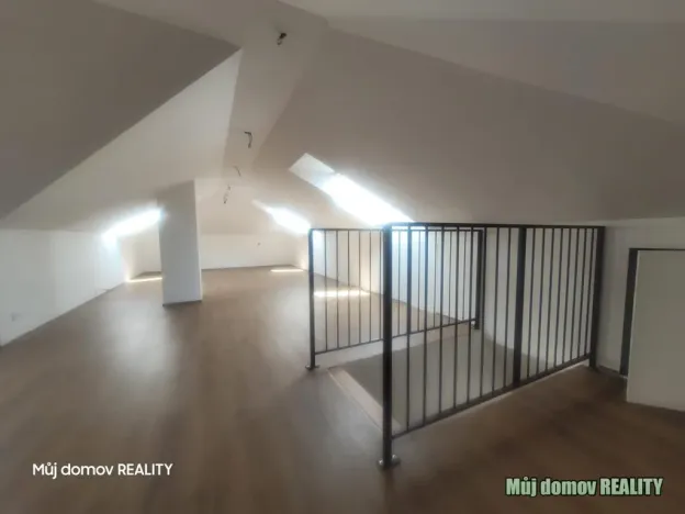 Pronájem rodinného domu, Kunice - Horní Lomnice, 296 m2