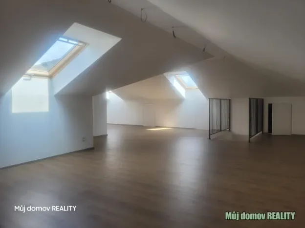 Pronájem rodinného domu, Kunice - Horní Lomnice, 296 m2