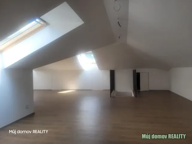 Pronájem rodinného domu, Kunice - Horní Lomnice, 296 m2