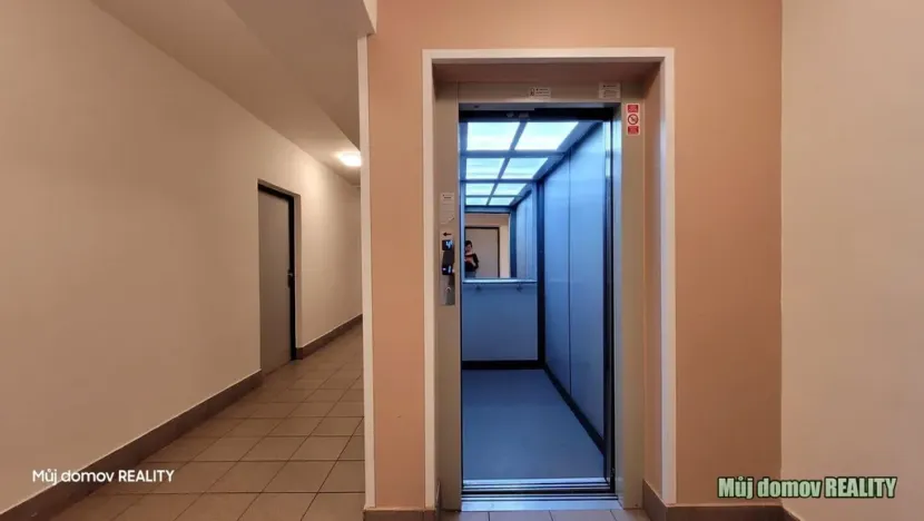 Pronájem bytu 1+kk, Praha - Braník, Vavřenova, 28 m2