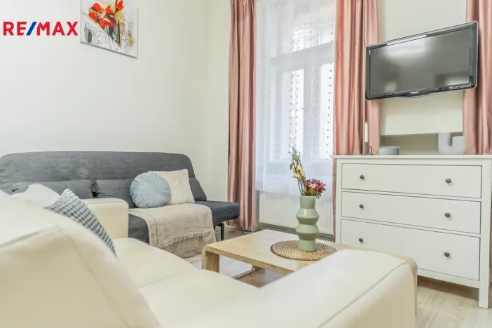 Prodej bytu 2+kk, Praha - Nové Město, Záhořanského, 61 m2