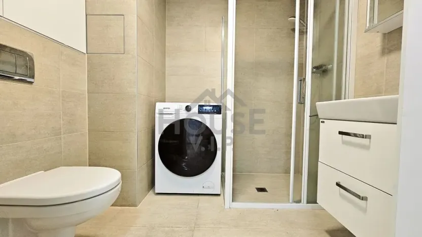 Pronájem bytu 1+kk, Praha - Hloubětín, Kolbenova, 30 m2