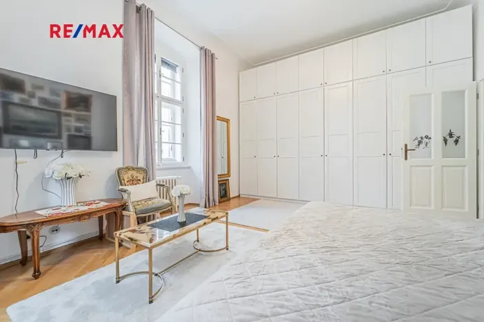 Prodej bytu 2+1, Praha - Staré Město, Náprstkova, 42 m2