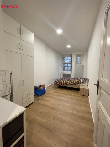 Pronájem bytu 2+kk, Praha - Libeň, Na rozcestí, 38 m2